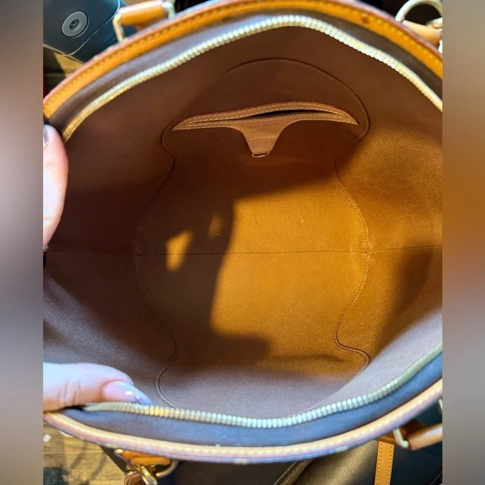 Louis Vuitton Ellipse MM w/Branded Dust Bag & Crossbody Stap
